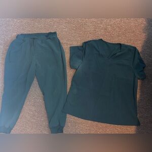 Mandala scrubs set. Caribbean blue. Top- 2X, bottom- XL Petite